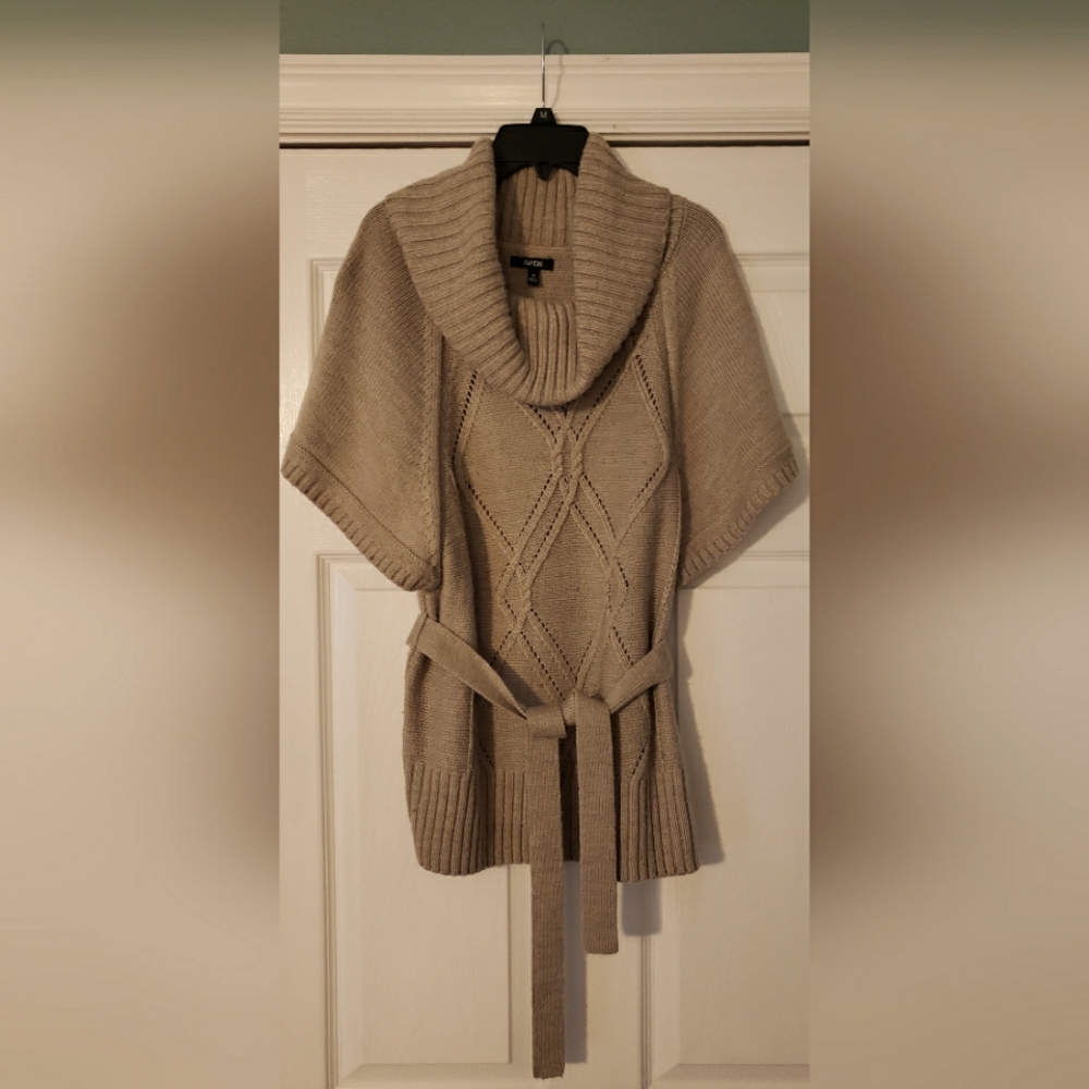 Apt 9 Sweater, size M, tan
